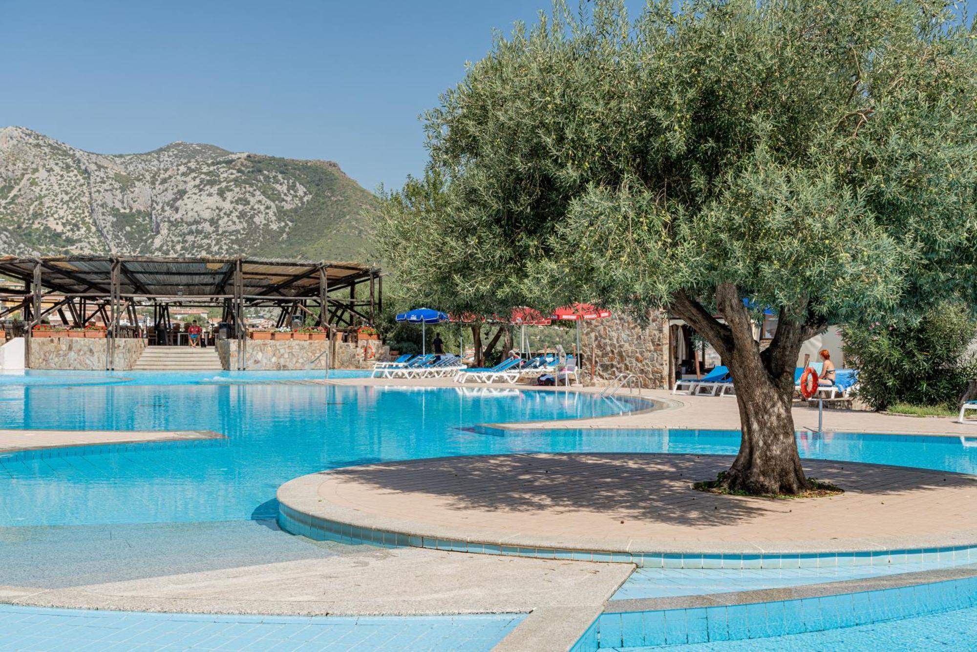 Hotel Club Esse Cala Gonone Esterno foto