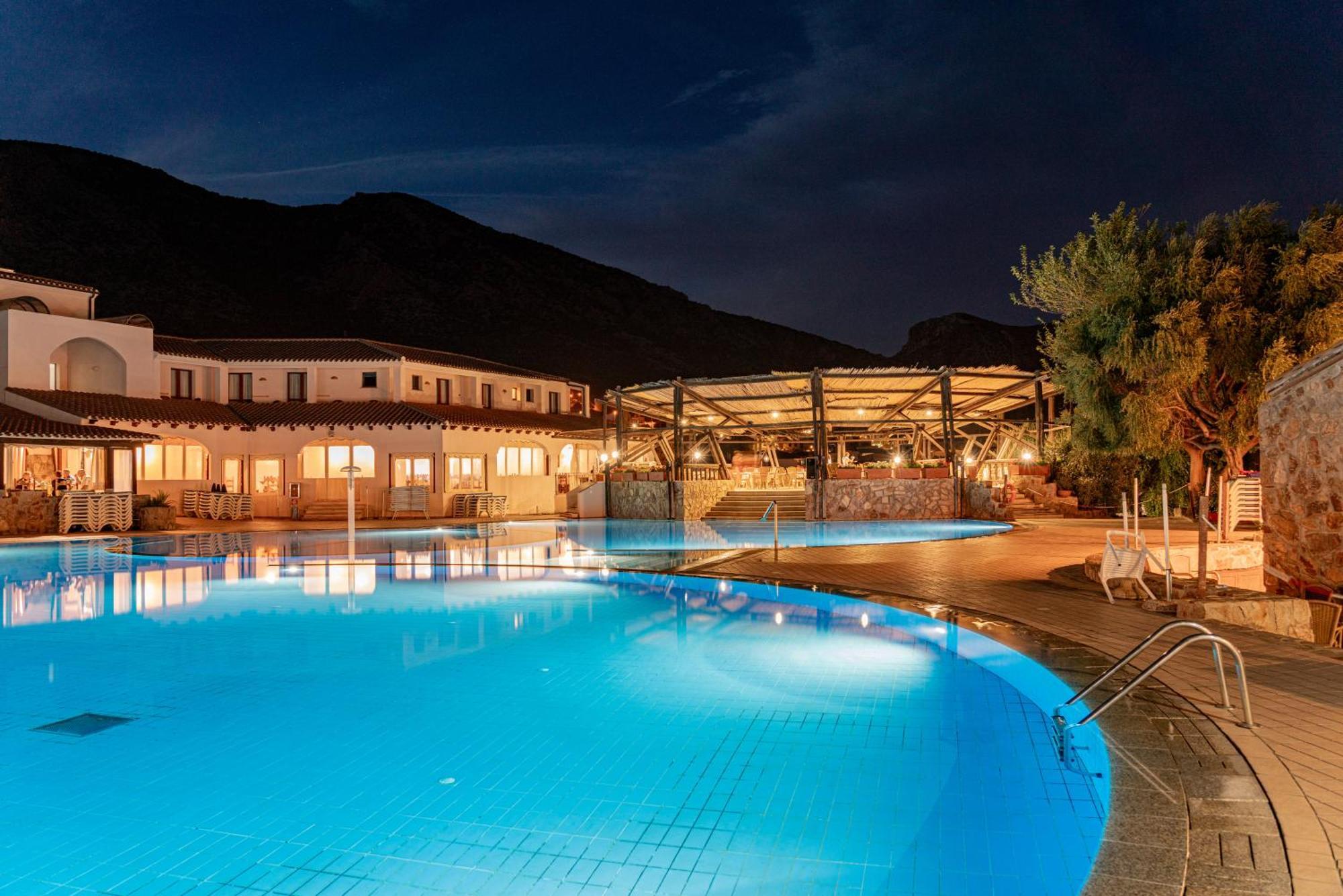 Hotel Club Esse Cala Gonone Esterno foto
